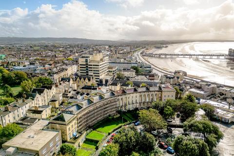 2 bedroom apartment for sale, Royal Crescent, Weston-Super-Mare, BS23