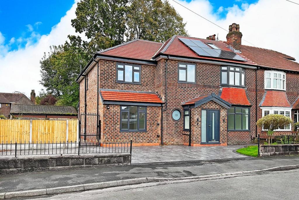Banbury Drive, Timperley 6 bed semidetached house for sale £895,000