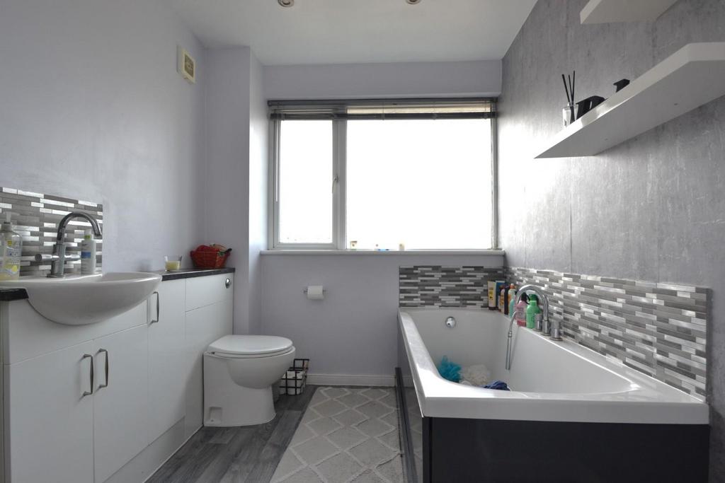 Bathroom.JPG