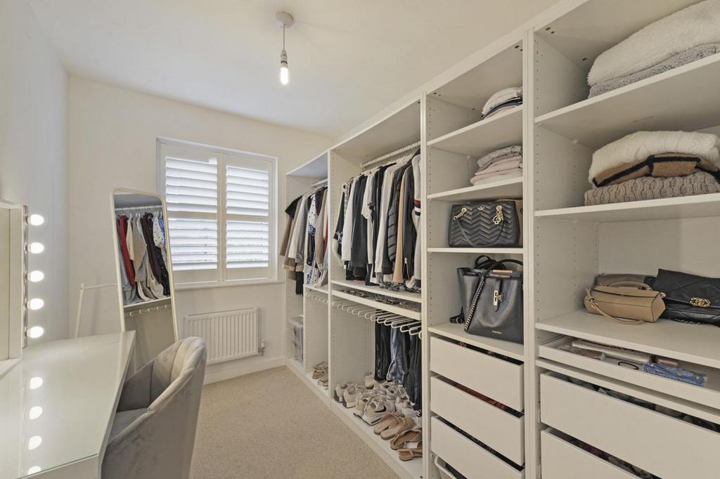 Dressing Room (Bed 5)
