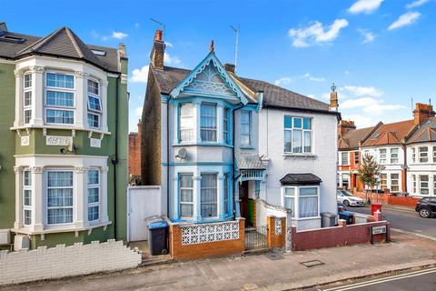 3 bedroom semi-detached house for sale - Lechmere Road, London NW2