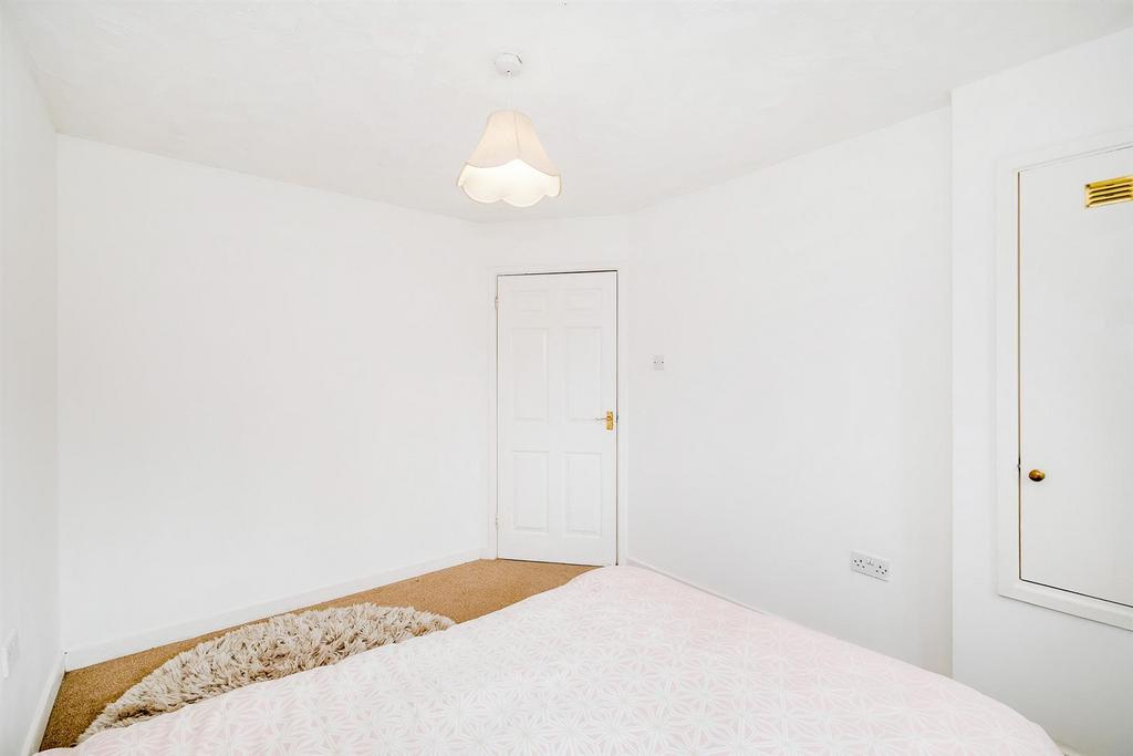 11 Florence Elson Close-18 web.jpg