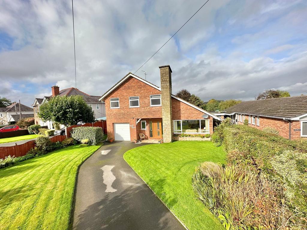 Churchway, Sutton St Nicholas, Hereford, HR1 3 bed detached house for