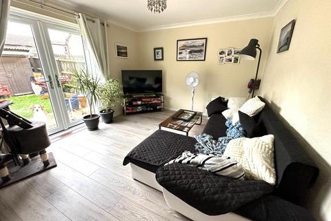 28 Crane Walk, Northampton, NN3 8YE