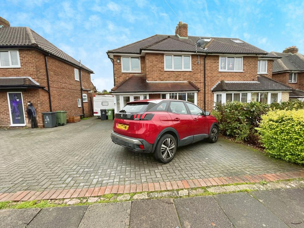 Stanfield Road, Birmingham, B43 3 bed semidetached house for sale £
