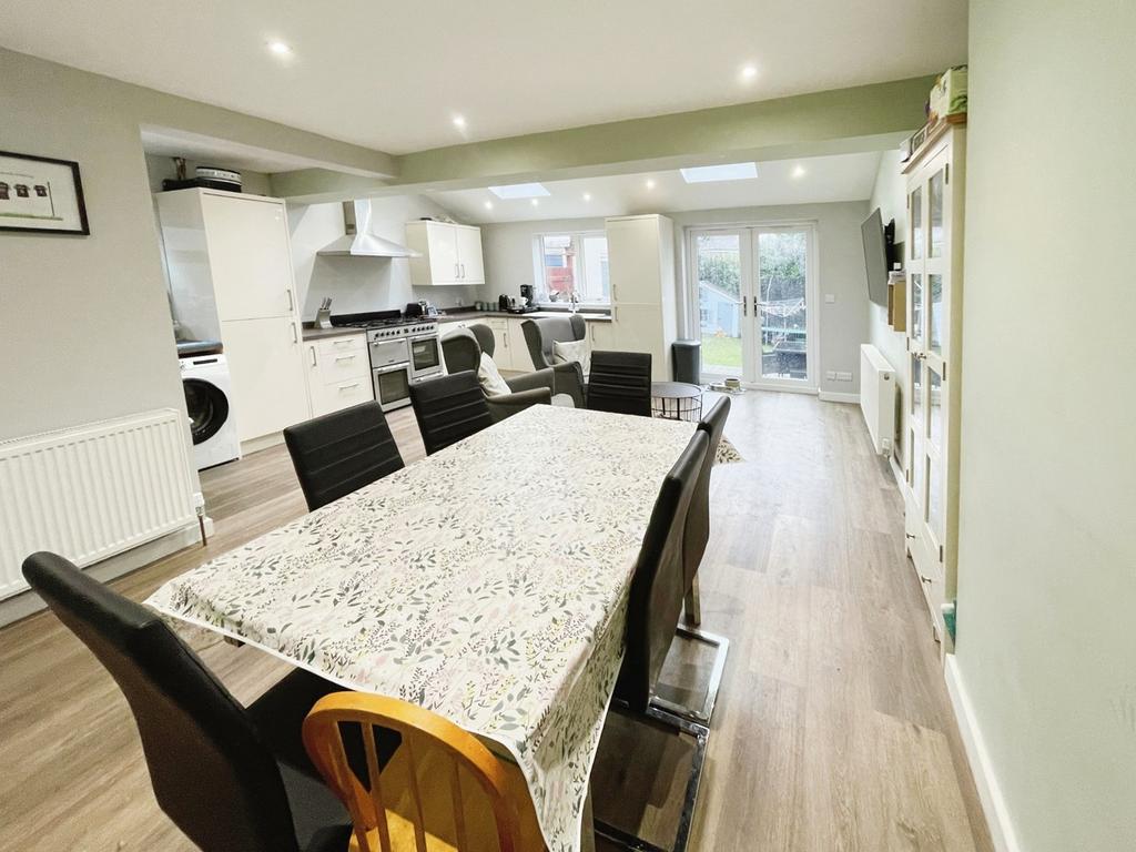 Stanfield Road, Birmingham, B43 3 bed semidetached house for sale £