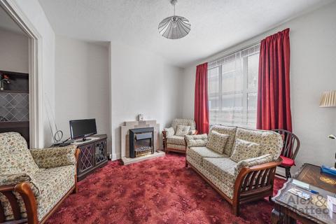 15 Clements Road, London, SE16 4DW
