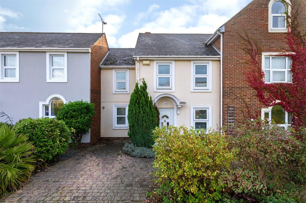 Wadham Place, Sittingbourne, Kent, ME10 3 bed terraced house £300,000
