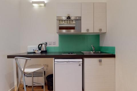 Studio to rent - Inverness Terrace