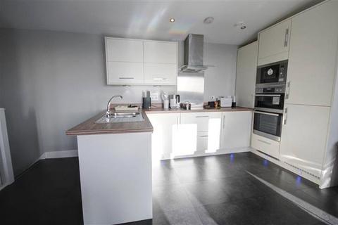 2 bedroom penthouse to rent, Marmion Court, Worsdell Drive, Gateshead, Tyne & Wear, NE8