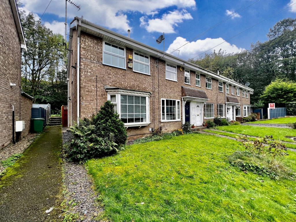 Bridge Wood Close, Horsforth, Leeds... 3 bed end of terrace house £