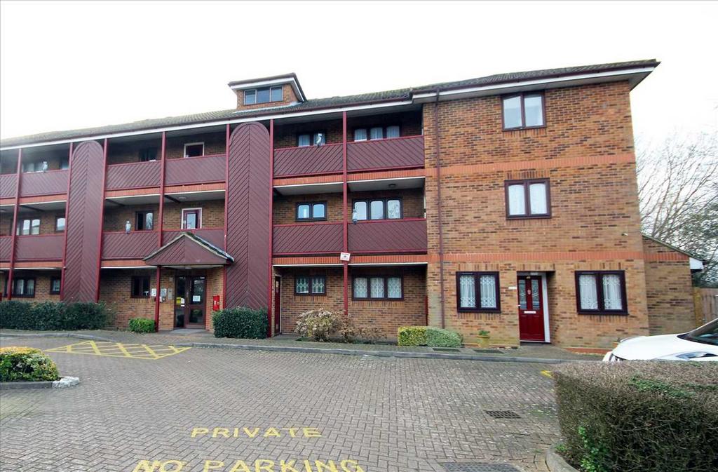 Moat View Court, Bushey, WD23. 1 bed retirement property £1,000 pcm