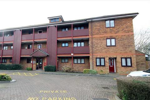 1 bedroom retirement property to rent, Moat View Court, Bushey, WD23.