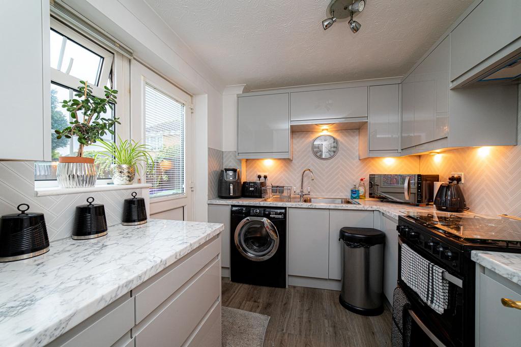 Naseby Avenue, Folkestone, CT20 3 bed detached house for sale £325,000