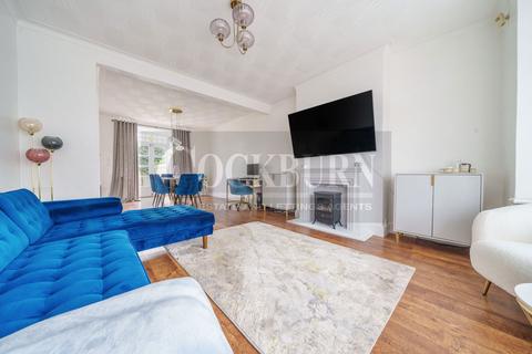 4 Thaxted Road, London, SE9 3PU