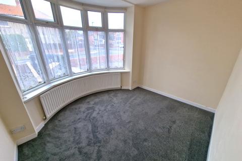 2 bedroom flat to rent, Windsor Road, Redcar, TS10