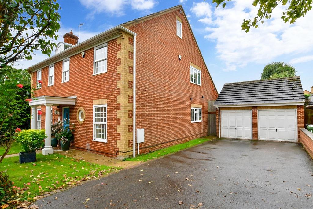 Coltsfoot Drive, Weavering... 5 bed detached house £825,000