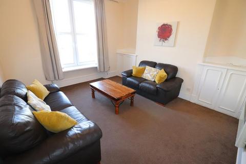 1 bedroom flat to rent, Hollybank Place, First Floor Right (Rear), AB11