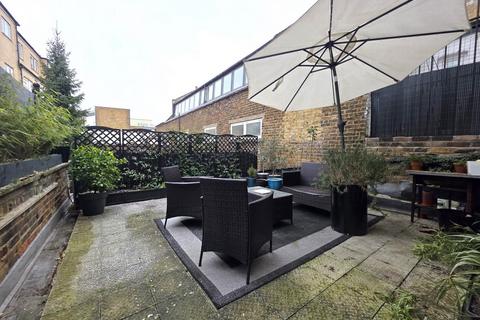 2 bedroom flat to rent, Bavaria Road, Archway, N19