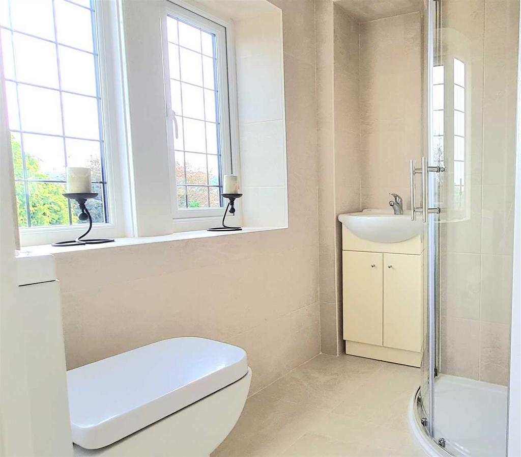Bedroom 2 Ensuite