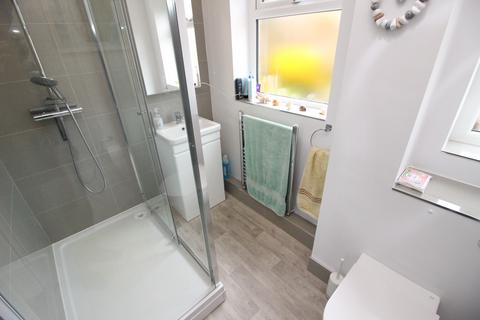 2 Roland Way, Worcester Park, KT4 7HF