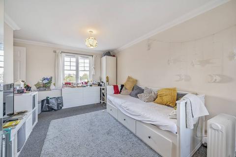 2 bedroom flat for sale, Fawcett Close, Streatham, London, SW16