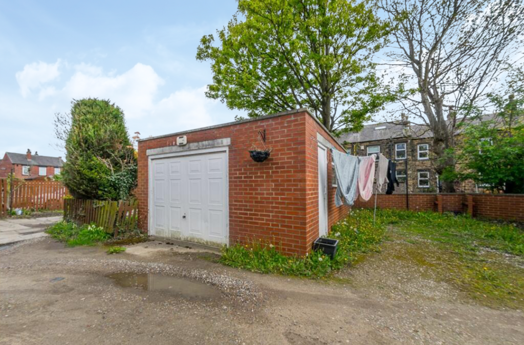 East Park Street, Morley, Leeds 1 bed terraced house £139,995