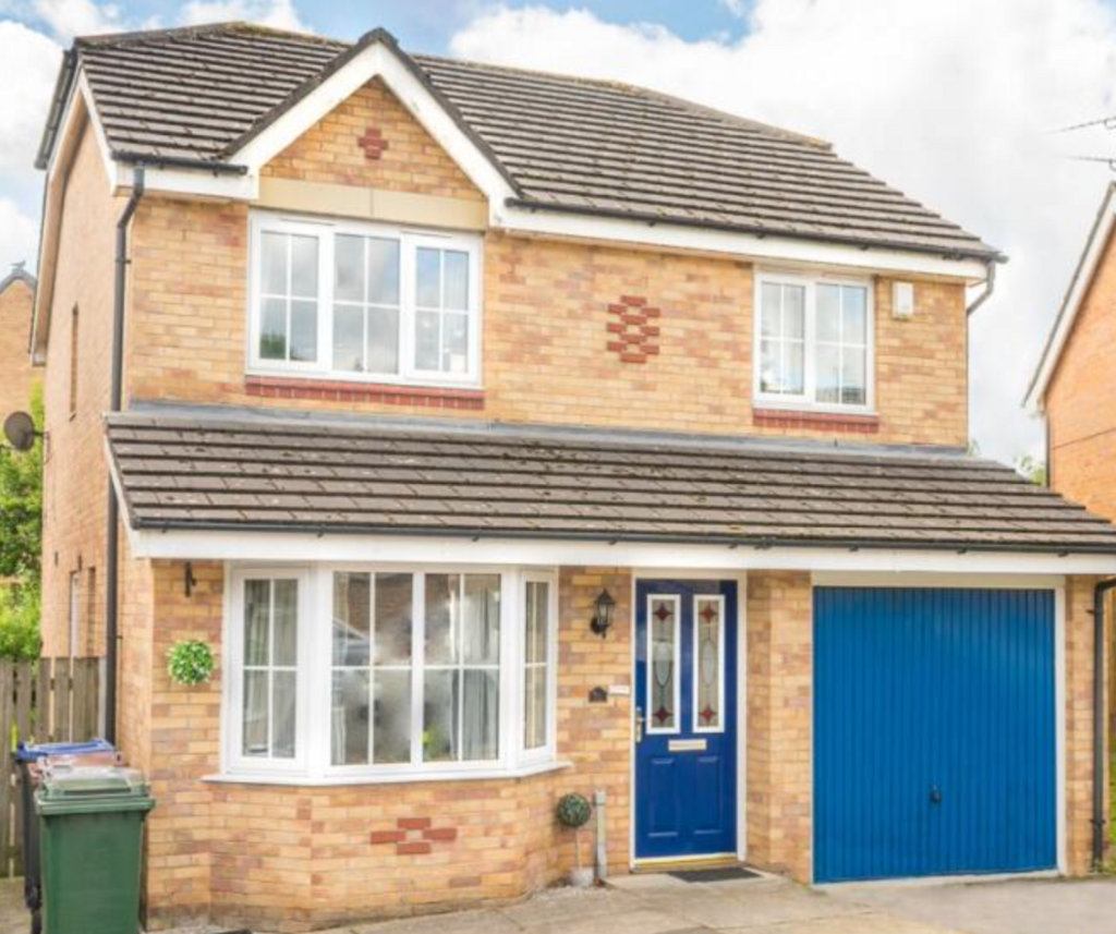 Calderwood Close, Shipley 4 bed detached house for sale £365,000