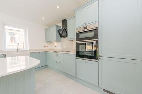 4 bedroom detached house for sale - Batley Road, Wakefield WF2