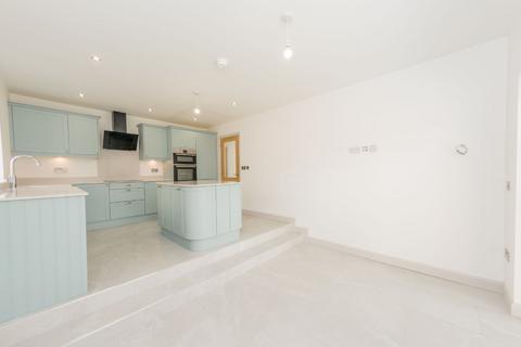 4 bedroom detached house for sale - Batley Road, Wakefield WF2