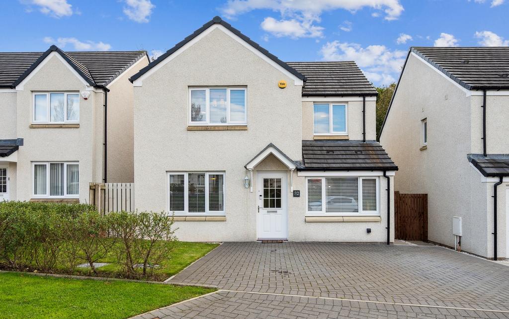 Templeton Way, Helensburgh, Argyll & Bute, G84 8FA 4 bed detached house