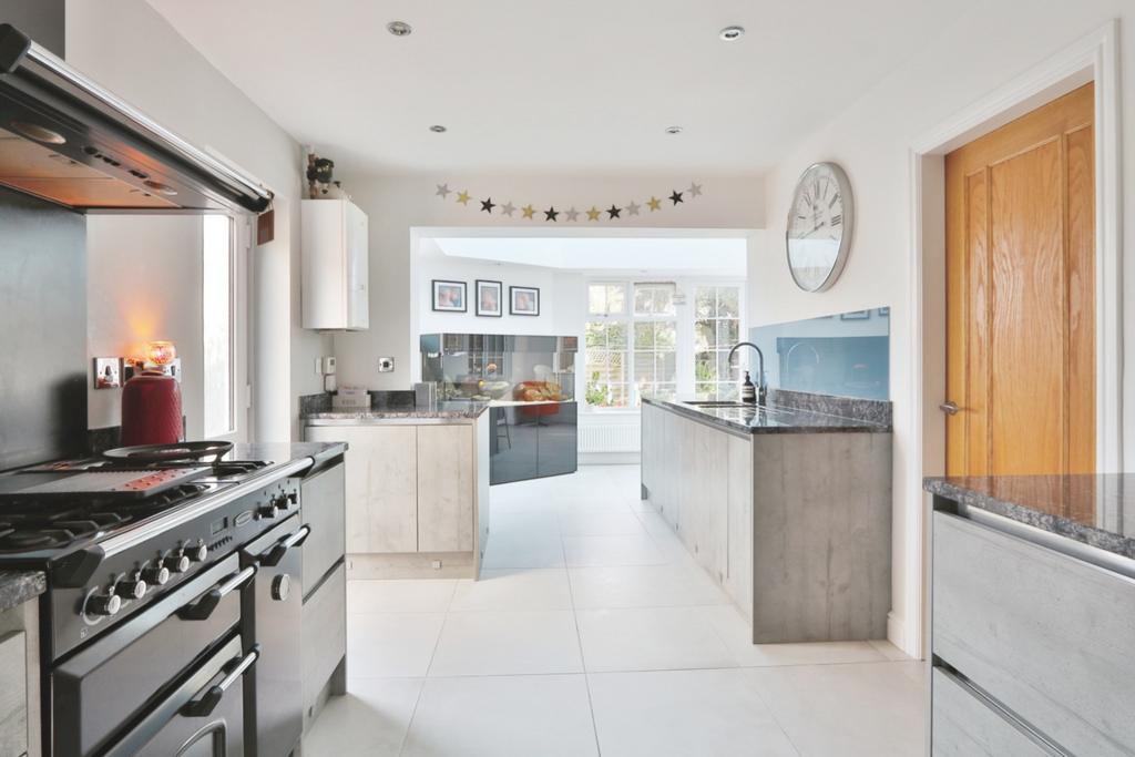 St. Peters View, Bilton, Hull, East... 3 bed detached house £275,000