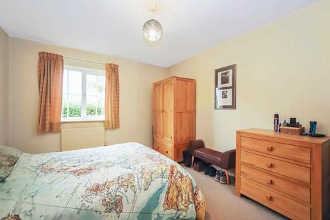 2 bedroom apartment to rent, Aston Clinton