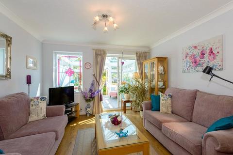 123 Alexandra Road, Great Wakering, Southend-on-sea, SS3 0GX