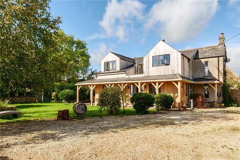 4 bedroom detached house to rent, Bradford Road, Atworth, Wiltshire, SN12
