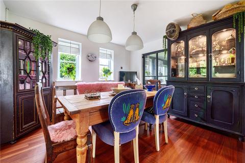 4 bedroom detached house to rent, Bradford Road, Atworth, Wiltshire, SN12