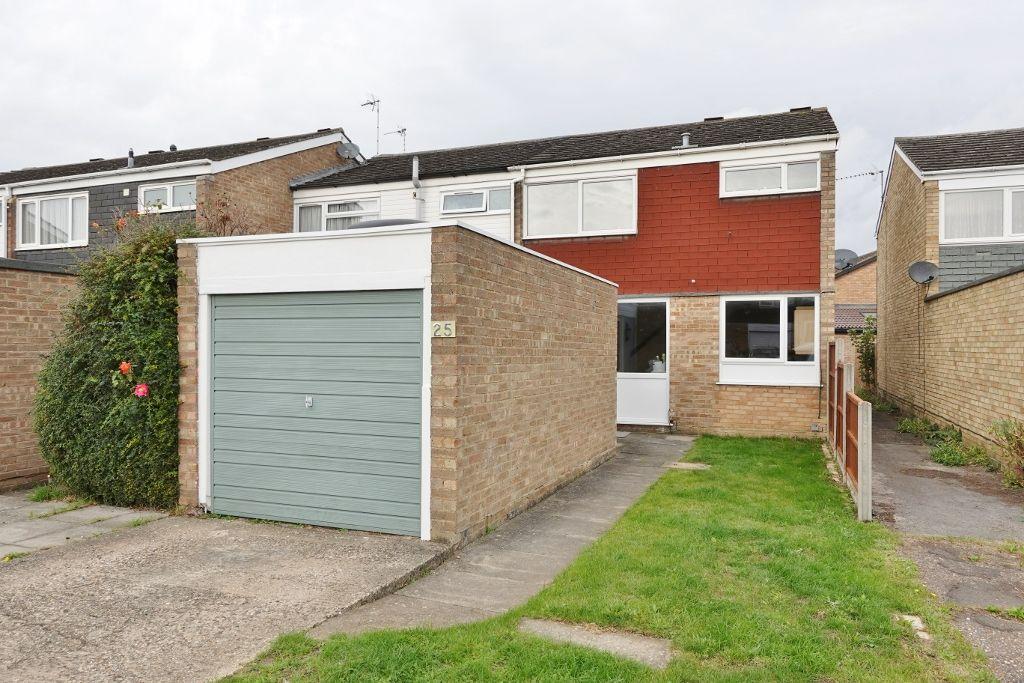 Wakelin Avenue, Sawston, Cambridge 3 bed semidetached house to rent