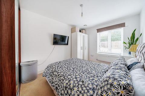 Flat 1, Meredew Place, 19 Kings Reach, Slough, SL3 7US