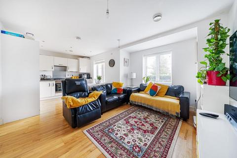Flat 1, Meredew Place, 19 Kings Reach, Slough, SL3 7US
