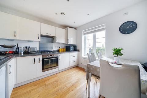 Flat 1, Meredew Place, 19 Kings Reach, Slough, SL3 7US
