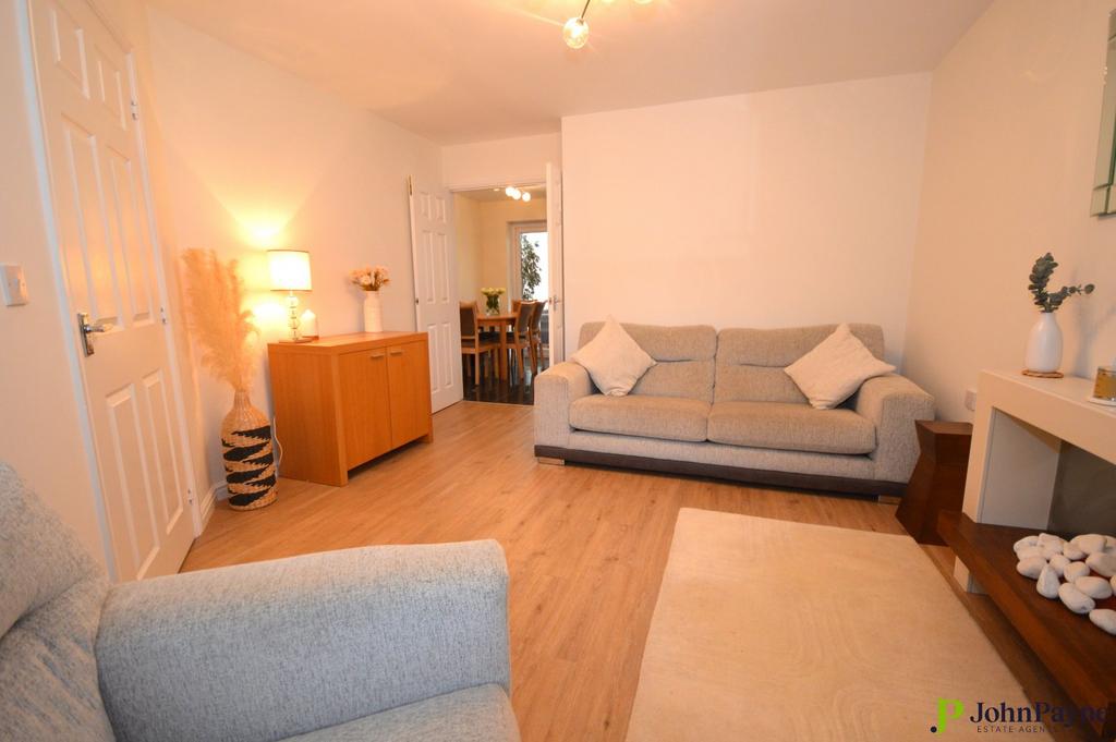 Fletcher Walk, Finham, Coventry, West Midlands, CV3 3 bed terraced