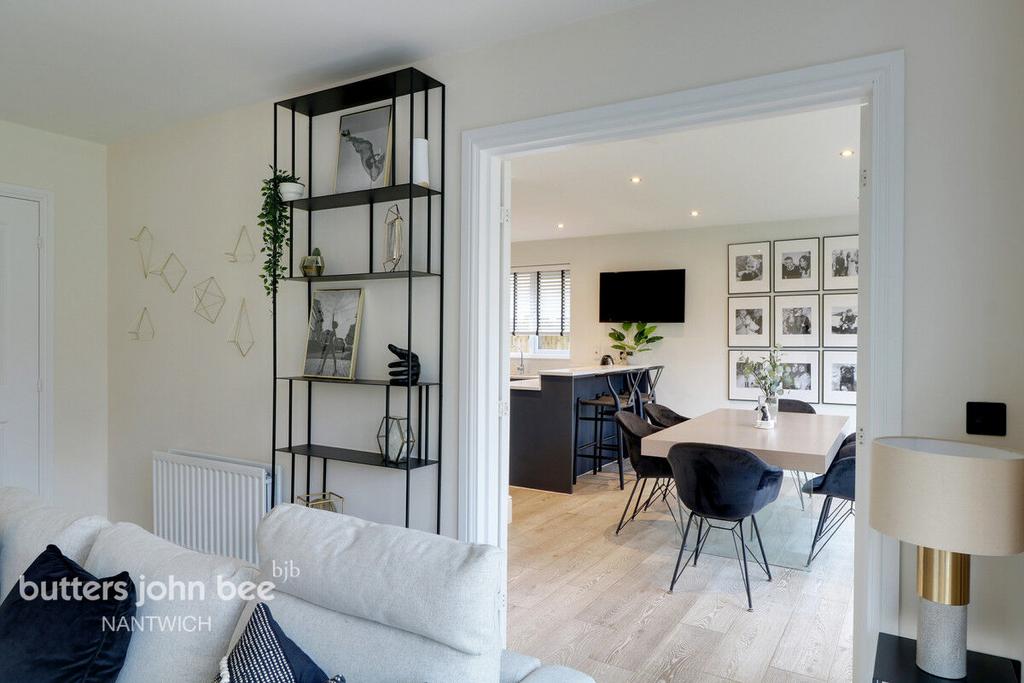 Stratton Road, Nantwich 4 bed detached house for sale £450,000