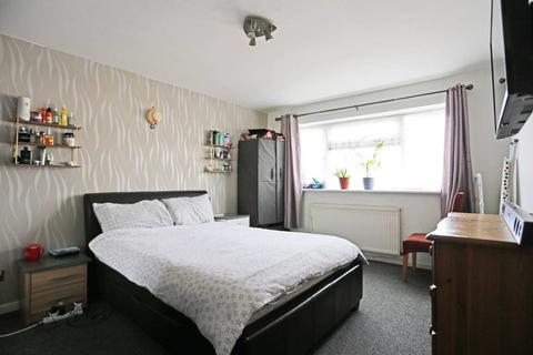 3 bedroom townhouse for sale, Gramer Close, London, E11