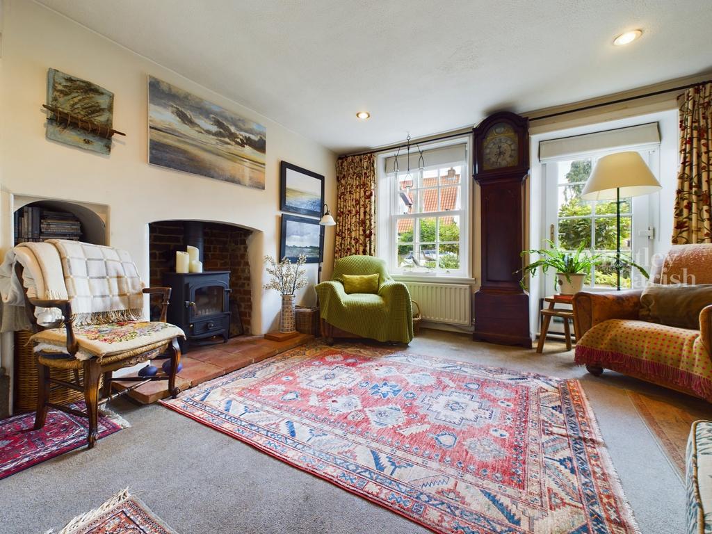 Crown Street, Norwich NR16 3 bed semidetached house for sale £375,000