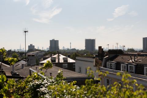 1 bedroom apartment for sale - Belsize Crescent, London, NW3