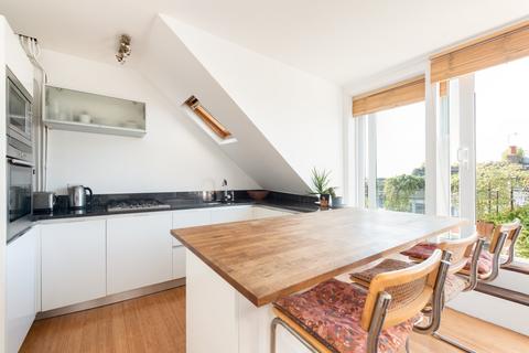 1 bedroom apartment for sale - Belsize Crescent, London, NW3