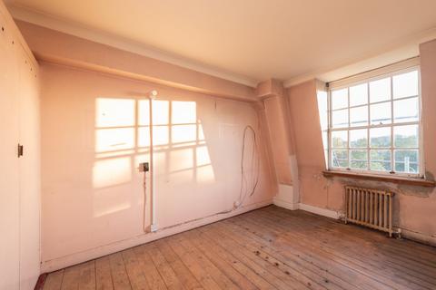 118 Eton Place, London, NW3 2DT