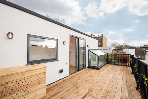 5 Belsize Park Mews, London, NW3 5BL