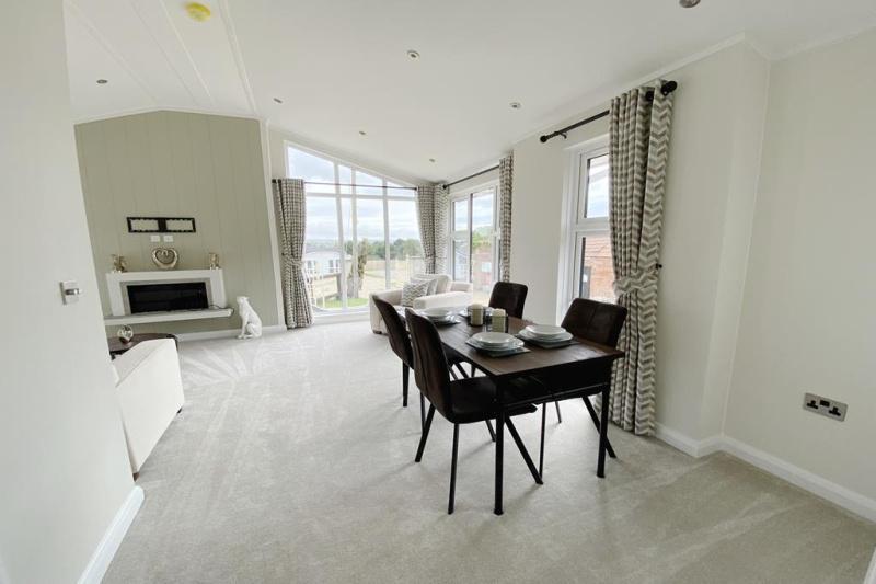 432a Chickerell Road, Chickerell Weymouth DT3 4GF 2 bed park home for