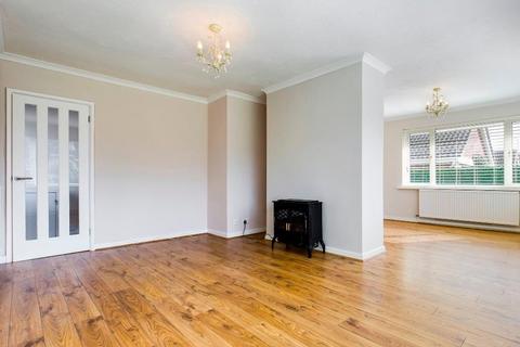 3 bedroom bungalow to rent, Osprey Close, West Cross, Swansea, SA3